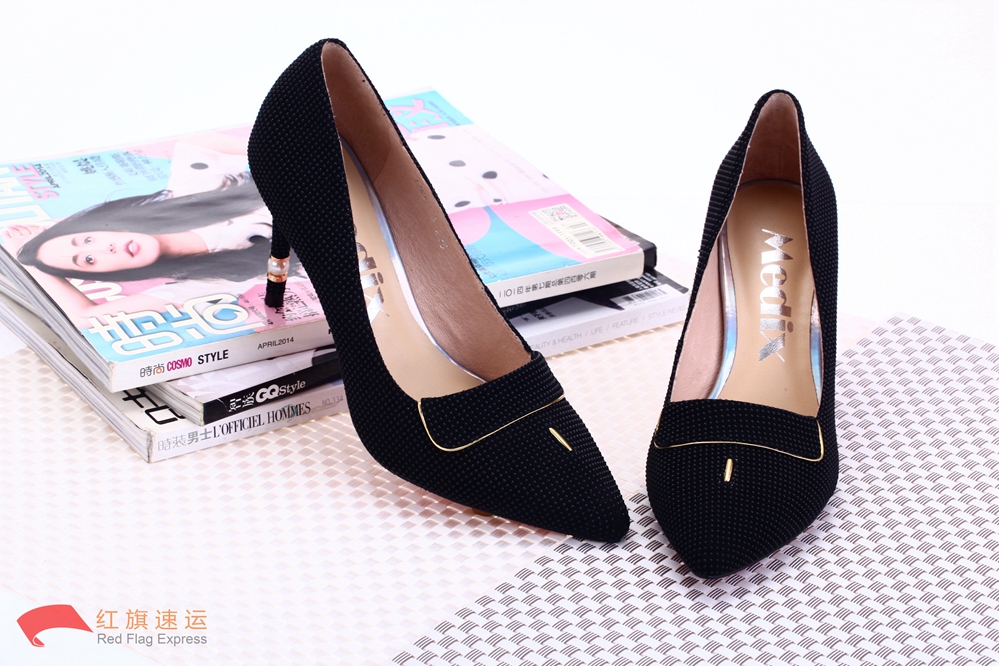 16587185603517.jpg 攝圖網_500766859_高跟鞋(企業商用)_副本.jpg